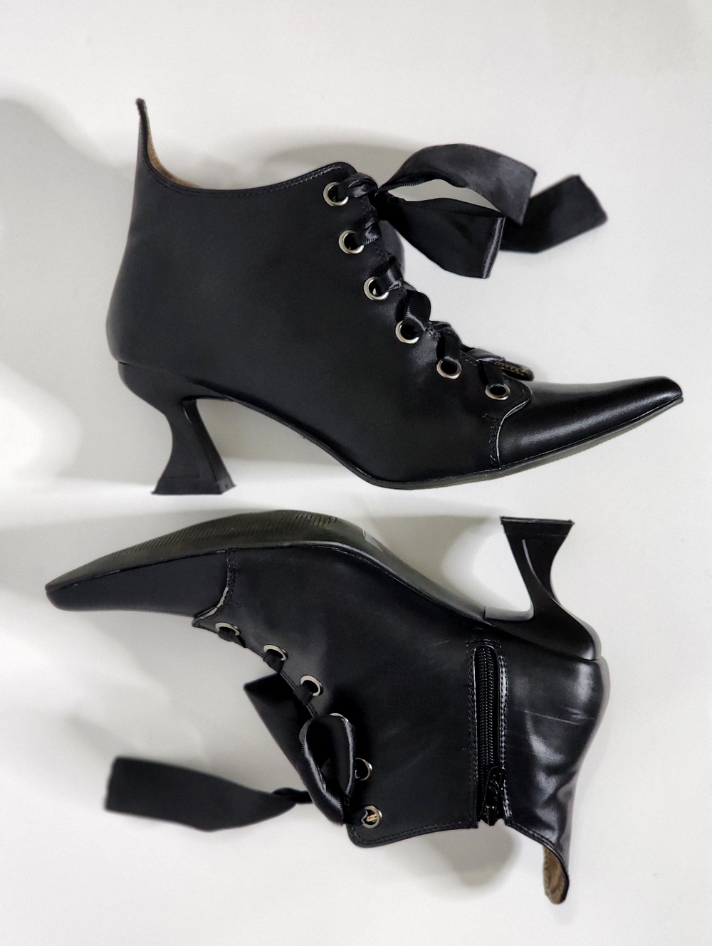 Pointy Toe Witch Boots With Ribbon Laces